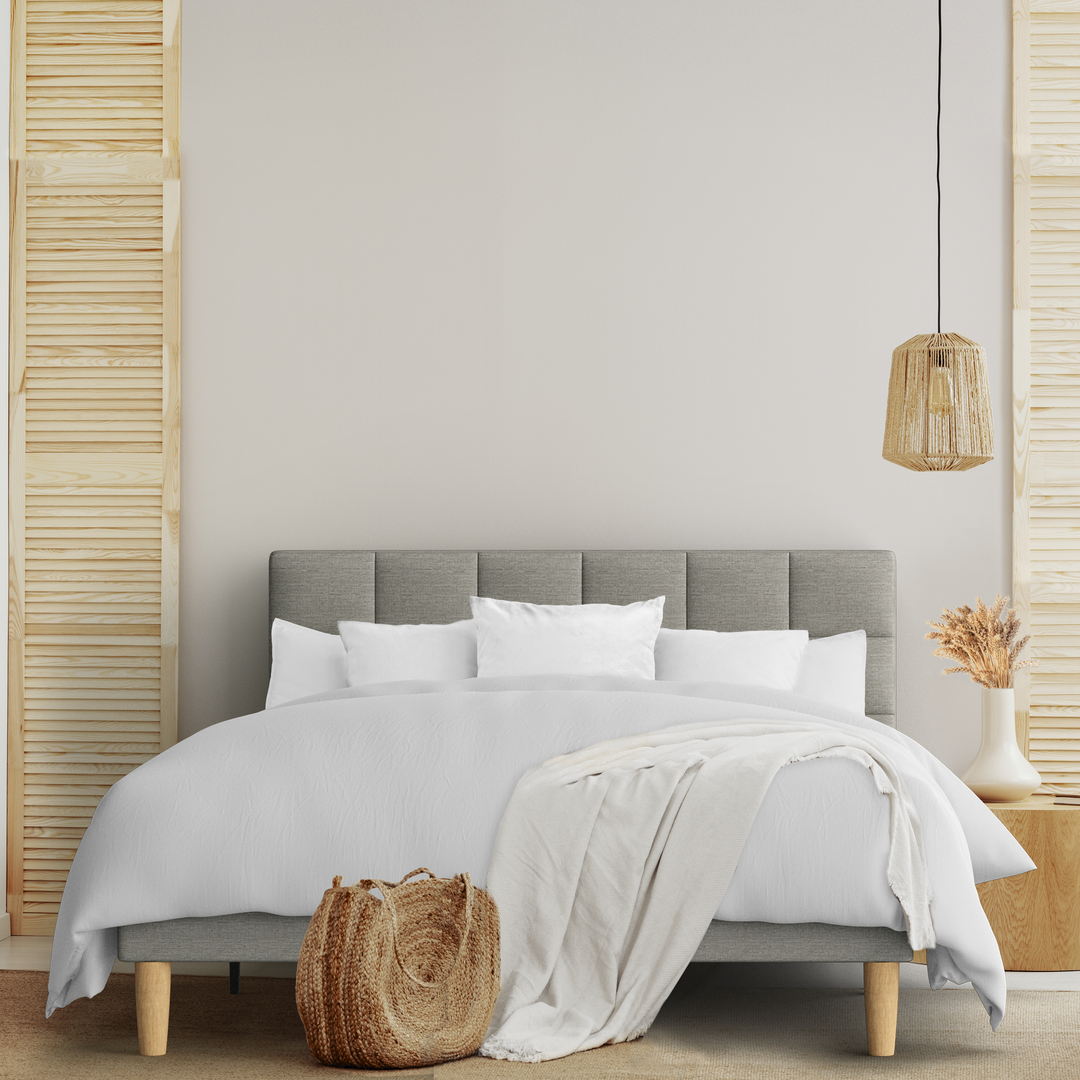 לבן ומינימליסטי: טיפים שימושיים לעיצוב חדר השינה